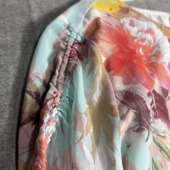 VINCE CAMUTO Vibrant Watercolor Flowers Blouse Size XL - Picture 3 of 7
